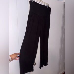 Athleta Black Wide Leg pants. (Can be pregnancy pants) L